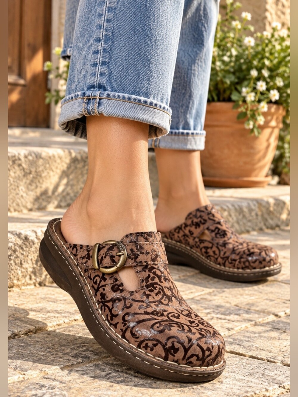Mountain Sole Brown Floral  Leather Clogs Mules  Women's Size 7